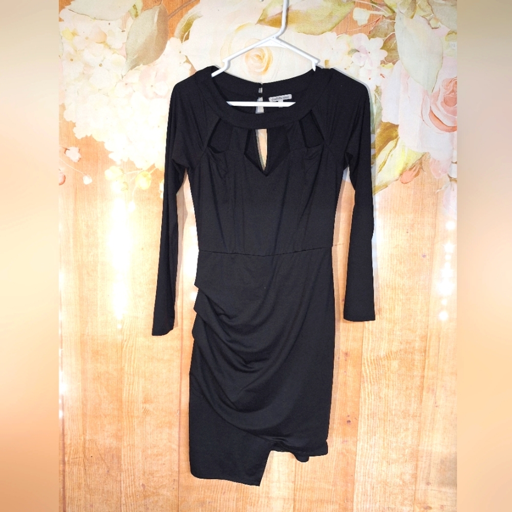 Charlotte Russe Black Keyhole Long Sleeve Bodycon Dress